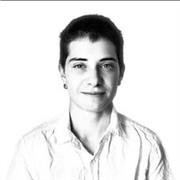 Hola soy Erik, un chico español de 22 años, me apasiona la enseñanza y soy una persona muy empática, puedo ofrecer clases de conversación en español para personas inglesas, ya que también entiendo inglés